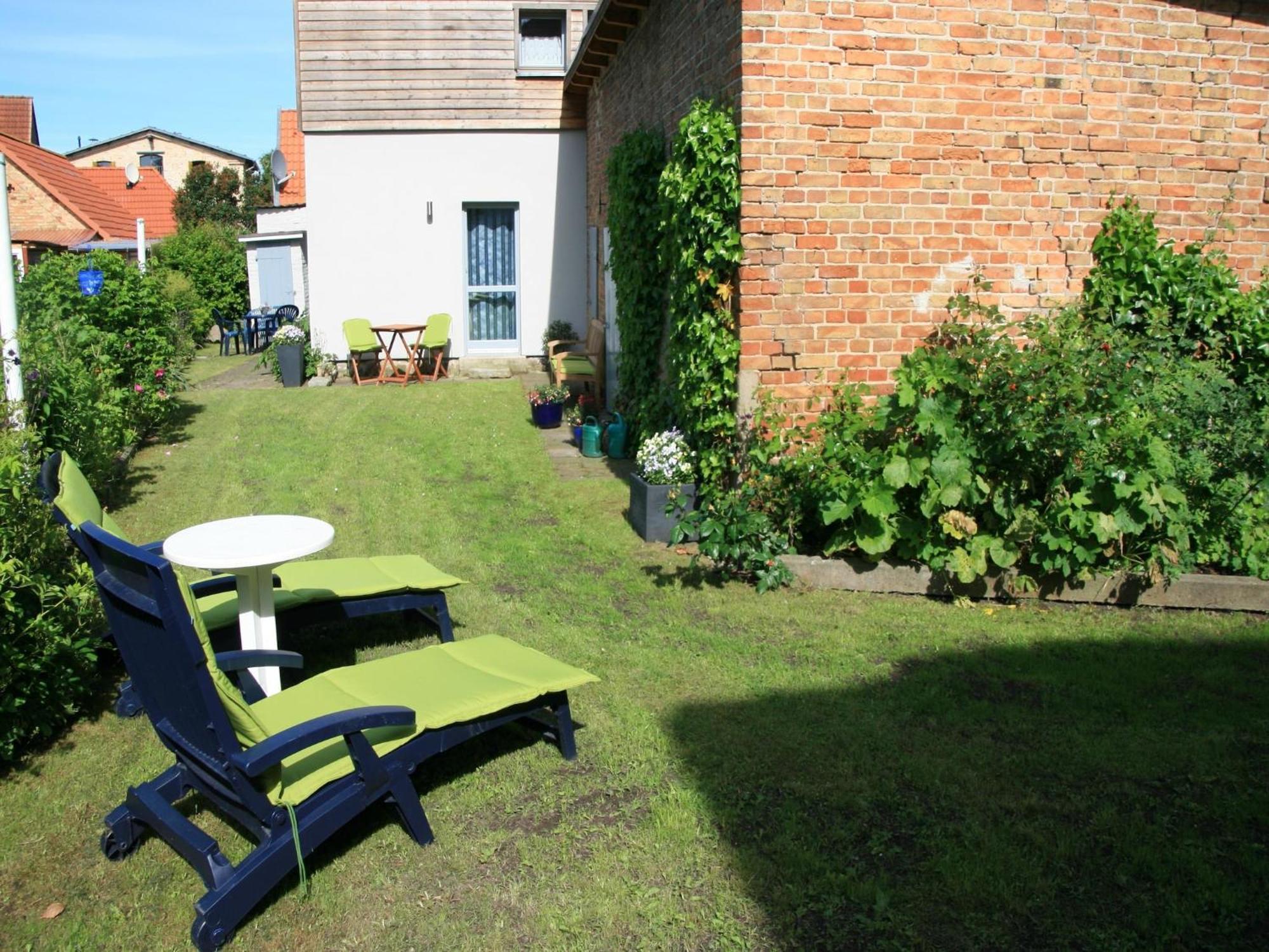 Stylish Apartment With Garden In Kluetz Bagian luar foto